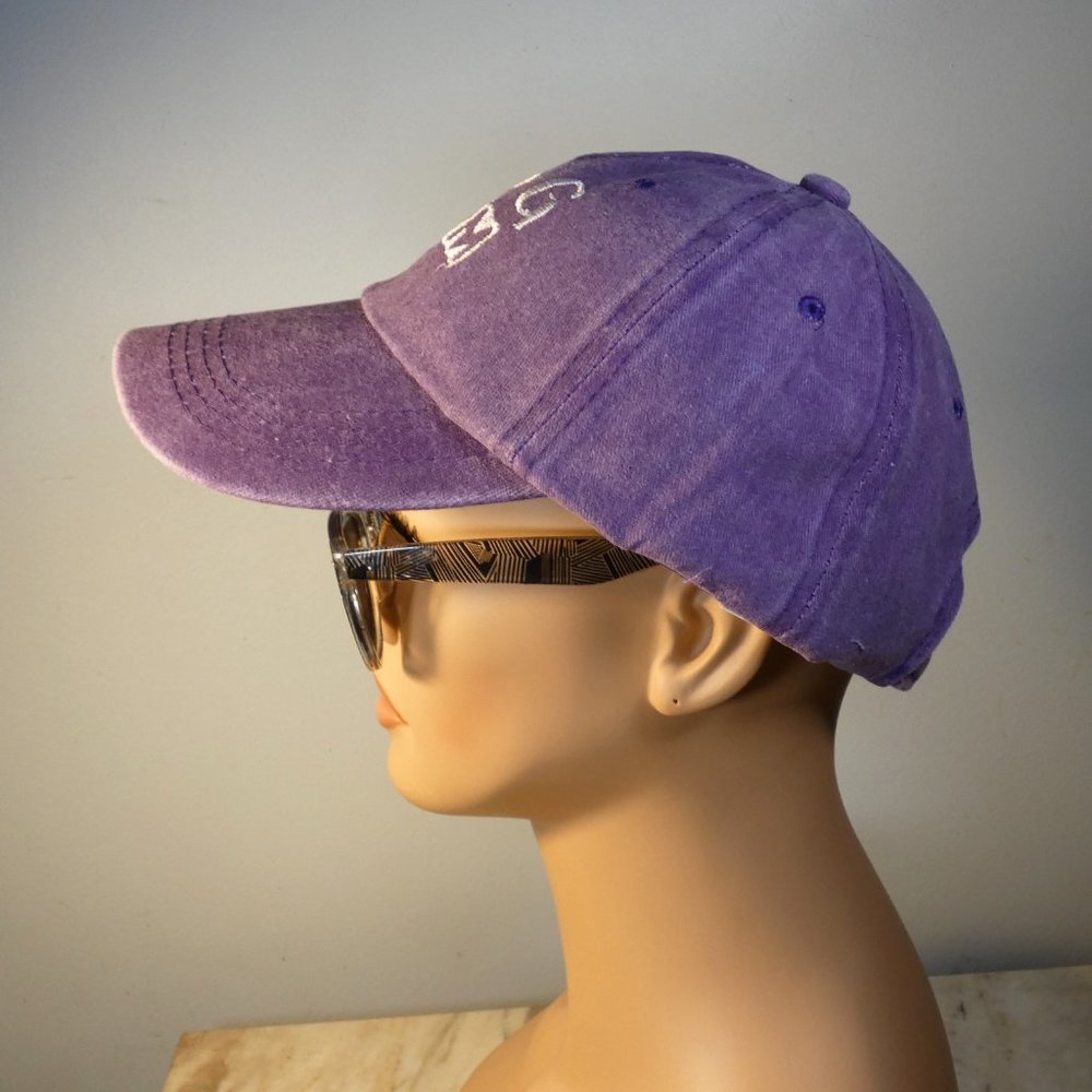 "Dog Mom" cap - washed purple, adjustable - Picture 2 of 5